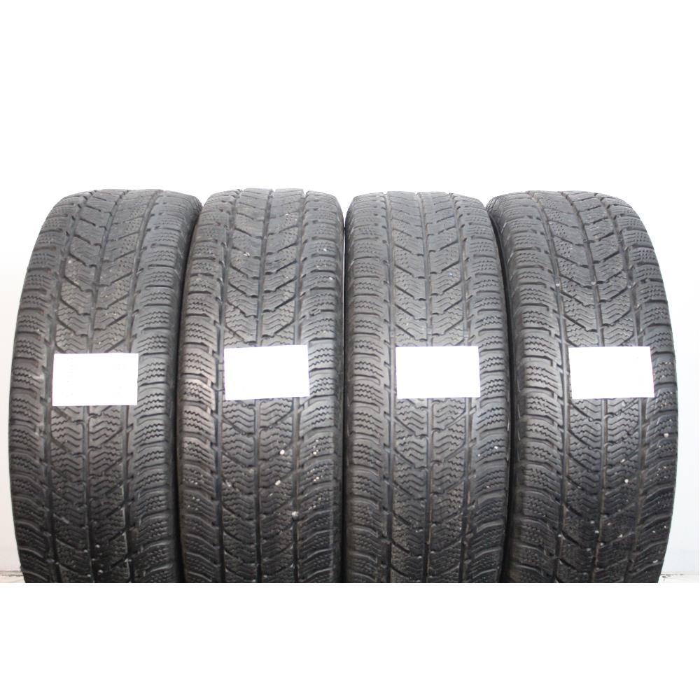 215 60 R17C 109/107T M+S UNIROYAL SNOW MAX 3