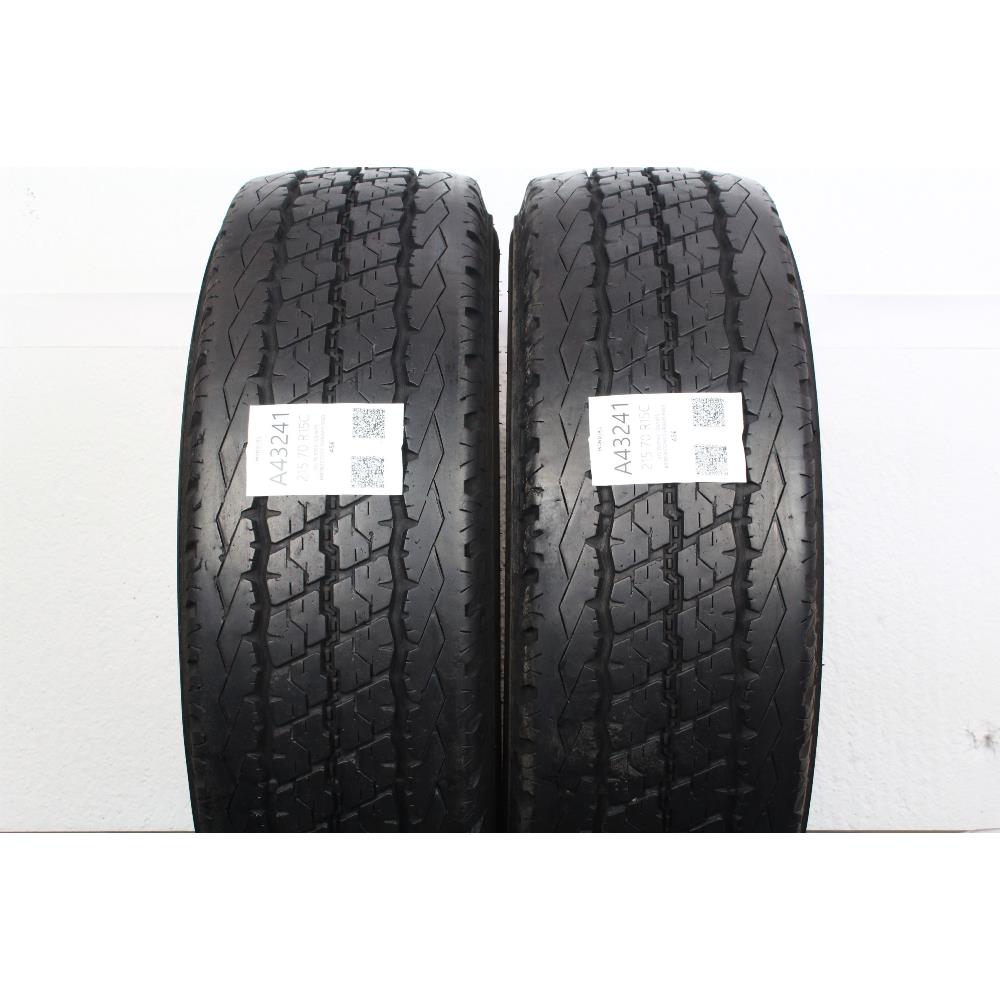 215 70 R15C 109/107S BRIDGESTONE DURAVIS R660